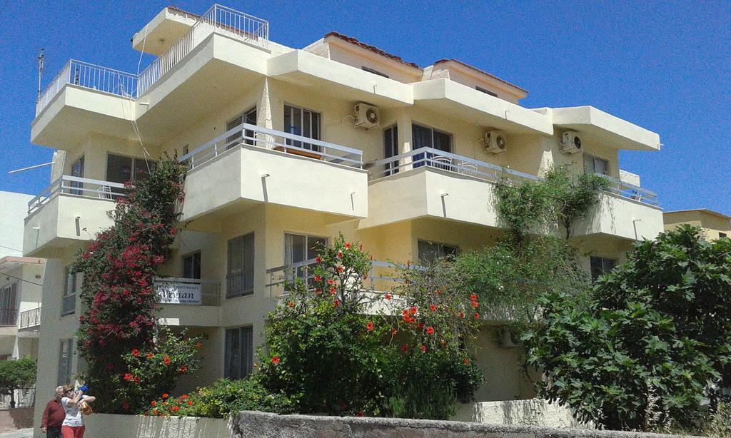 βίβιαν στούντιος * Ιαλυσός Ρόδος