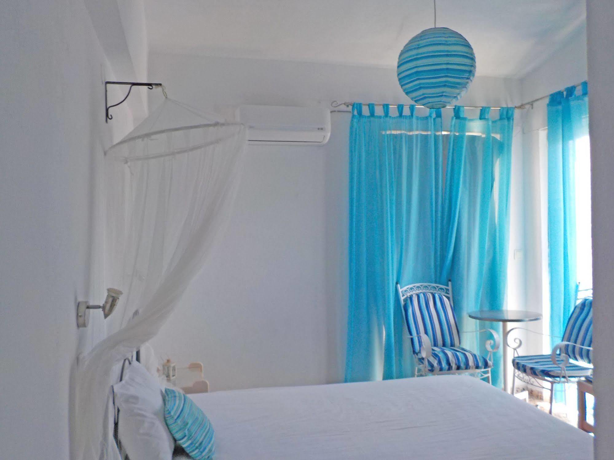 Vivian Apartment